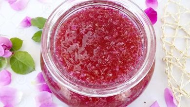 طرز تهیه مربای گل محمدی با گلبرگ تازه (قیزیل گول موراباسی)+ نکات شکرک نزدن