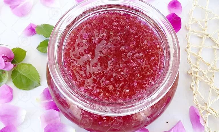 طرز تهیه مربای گل محمدی با گلبرگ تازه (قیزیل گول موراباسی)+ نکات شکرک نزدن
