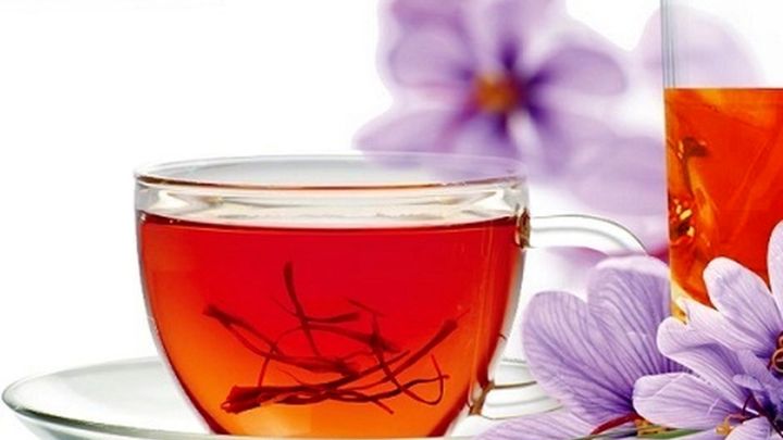 نکات و فوت‌وفن‌ های طرز تهیه دمنوش زعفران و گلاب