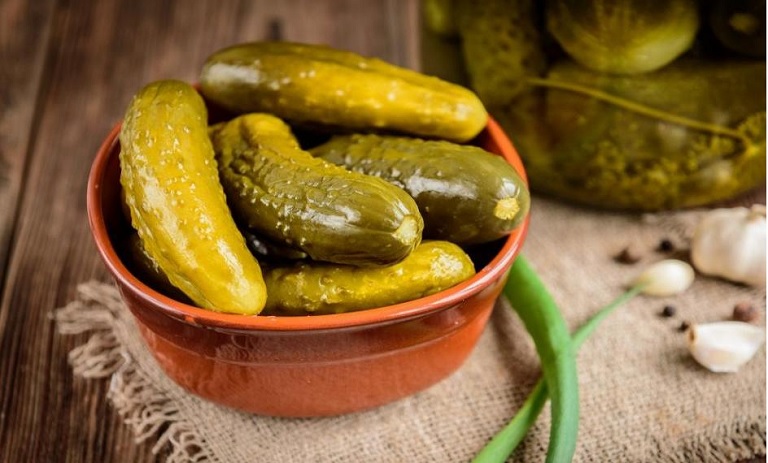 طرز تهیه خیارشور سرکهای و نمکی+ نکات کپک نزدن آن