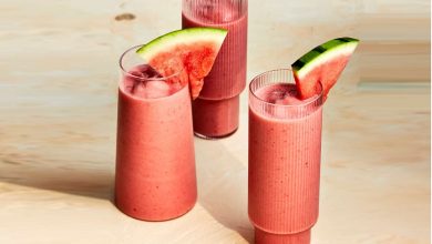 طرز تهیه اسموتی یخی هندوانه با مواد ساده و در دسترس