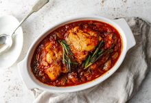 طرز تهیه خورش مرغ ترش با ریواس+ نکات جا افتادن