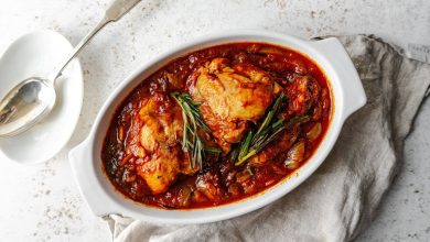 طرز تهیه خورش مرغ ترش با ریواس+ نکات جا افتادن