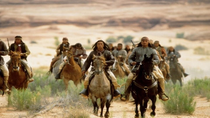 گرونیمو (Geronimo: An American Legend)؛ بهترین فیلم‌های سرخپوستی تاریخ سینما