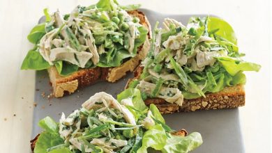 طرز تهیه ساندویچ مرغ و نخود فرنگی؛ خوشمزه و آسان