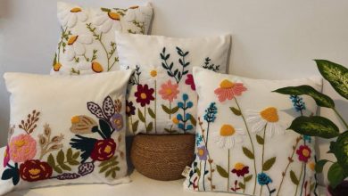 تکه دوزی روی بالش؛ ترکیب رنگها و پارچهها برای طراحی خاص