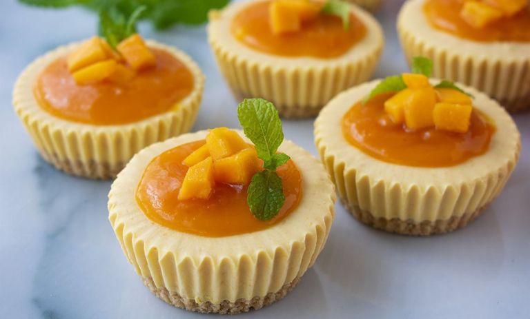 طرز تهیه مینی چیزکیک انبه؛ دسر خوشمزه برای مهمانی