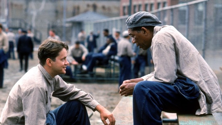 رستگاری در شاوشنک (The Shawshank Redemption)؛ فیلم و سریال درباره امید به زندگی در شرایط سخت