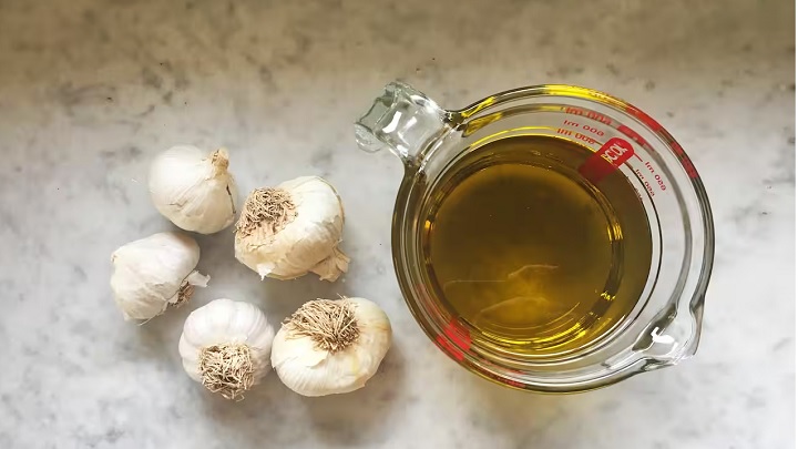 نکات و فوت‌وفن های طرز تهیه روغن سیر خانگی
