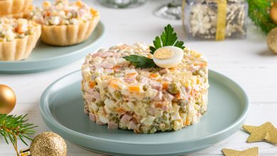 طرز تهیه سالاد روسی با سس موسیر