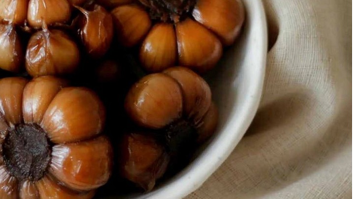 نکات و فوتوفن های طرز تهیه ترشی سیر هفت ساله در چهل روز نکات و فوتوفن های طرز تهیه ترشی سیر هفت ساله در چهل روز