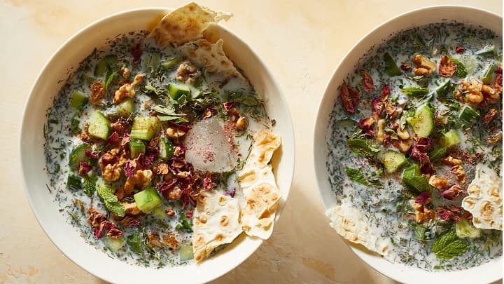 نکات و فوت‌وفن های طرز تهیه آب دوغ خیار سنتی