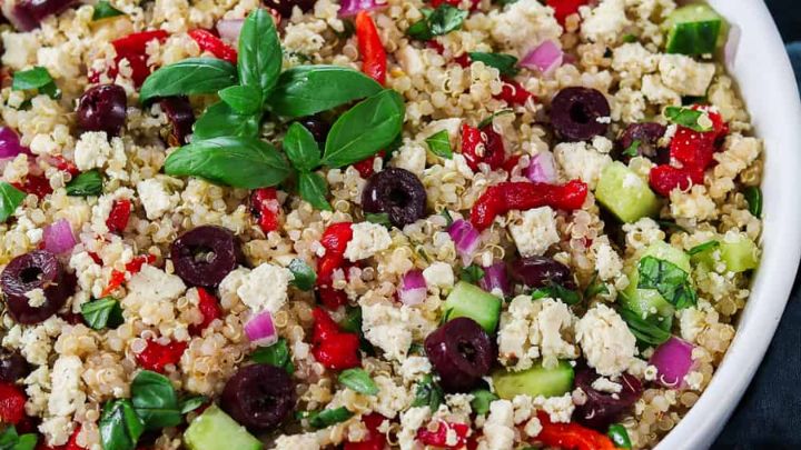 نکات و فوت‌وفن‌ های طرز تهیه سالاد مدیترانه‌ای با کینوا