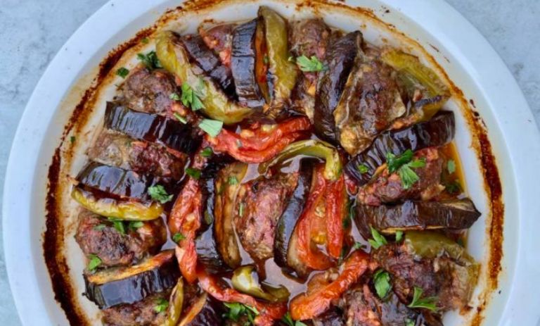 طرز تهیه کوفته گوشت و بادمجان به روش اصیل ترکیهای