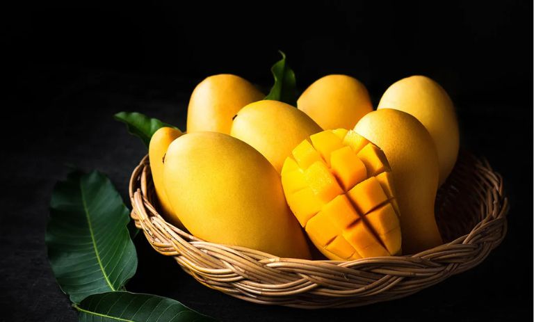 کالری انبه چقدر است؟