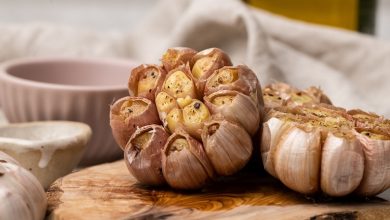 طرز تهیه سیر کبابی در فر+ نکات و فوت‌و‌فن ها