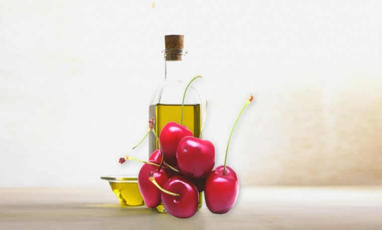 خواص روغن هسته آلبالو برای سلامت پوست و مو؛ Properties of Prunus Cerasus seed oil for skin and hair health