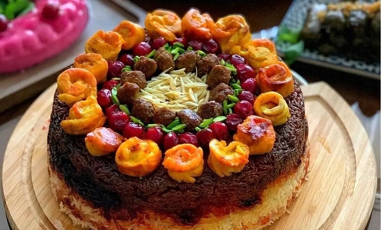 طرز تهیه آلبالو پلو قالبی+ نکات و فوتوفن ها