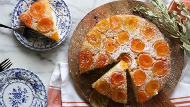 طرز تهیه کیک زردآلو تابه‌ای؛ آسان در سه سوت