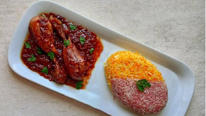 مرغ آلبالویی با آلبالو خشک