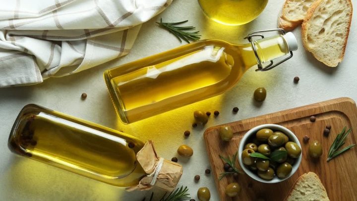 روغن (زیتون، آفتابگردان، کنجد) از مواد غذایی با ماندگاری بالا