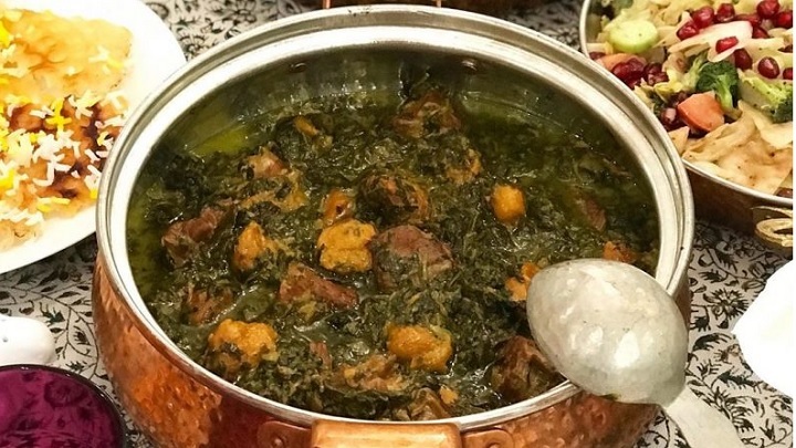 نکات مهم برای جا افتادن خورش آلو اسفناج