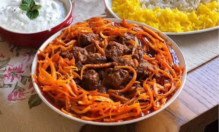 طرز تهیه خورش آلو هویج به روش تبریزی + نکات
