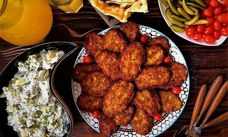 طرز تهیه کتلت لاهیجانی+ نکات و فوتوفن ها