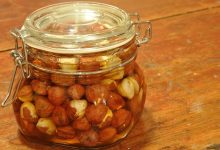 طرز تهیه ترشی فندق+ نکات کپک نزدن