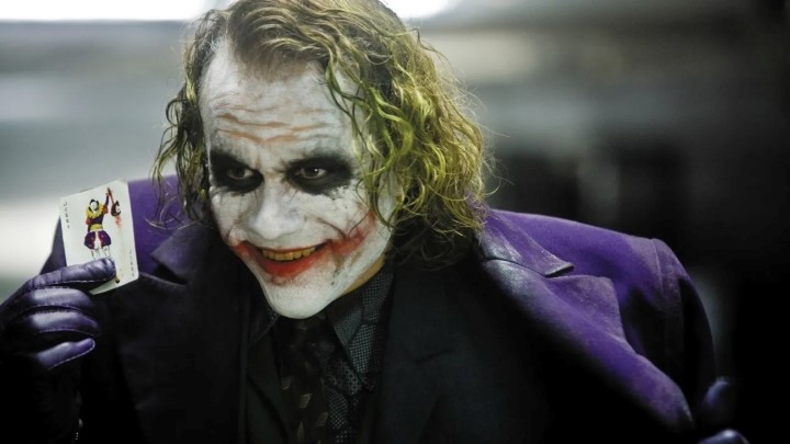 شوالیه تاریکی (The Dark Knight) از بهترین دنباله‌های تاریخ سینما