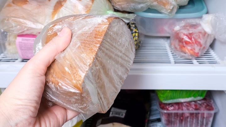 با روش‌های نگهداری طولانی‌ مدت نان تست آشنا شوید