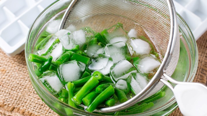 روش بلانچ کردن لوبیا سبز روش بلانچ کردن لوبیا سبز