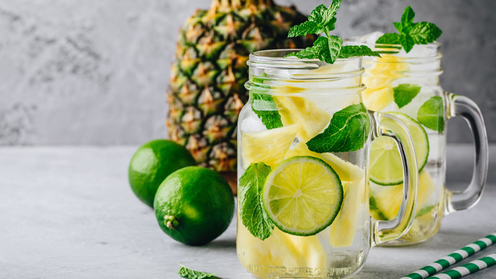 طرز تهیه دتاکس آناناس و نعناع طرز تهیه دتاکس آناناس و نعناع