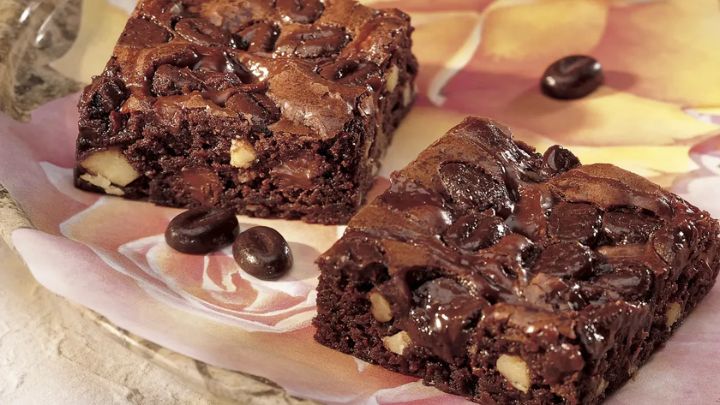 نکات و فوتوفن های طرز تهیه براونی شکلاتی نکات و فوتوفن های طرز تهیه براونی شکلاتی