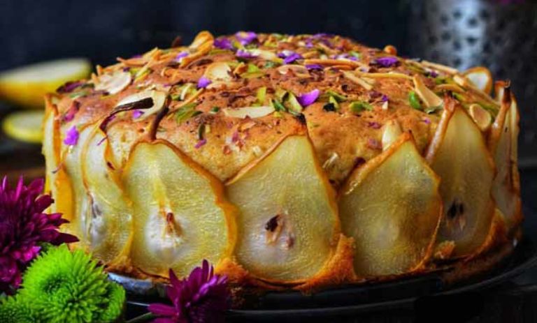 طرز تهیه کیک گلابی برای عصرانه
