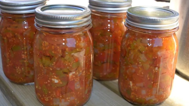 نکات و فوت‌وفن‌ های طرز تهیه و نکات کپک نزدن ترشی بامیه با پوره گوجه‌فرنگی