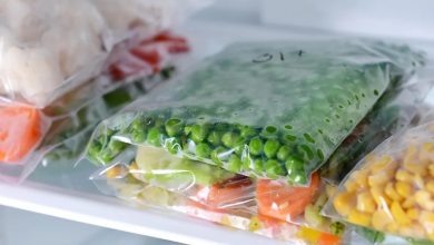 بهترین روش‌های یخ‌زدایی مواد غذایی برای حفظ طعم، بافت و ایمنی