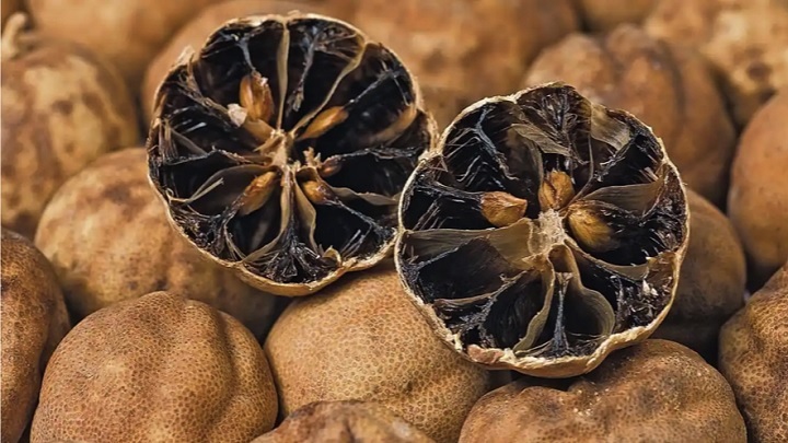 نکات و فوتوفن های طرز تهیه لیمو عمانی خانگی و پودر آن نکات و فوتوفن های طرز تهیه لیمو عمانی خانگی و پودر آن