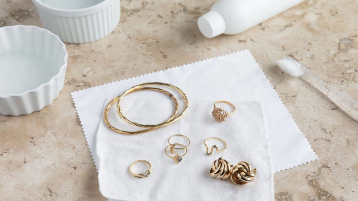 تشخیص طلا با آبلیمو از کاربردهای آبلیمو در خانه داری تشخیص طلا با آبلیمو از کاربردهای آبلیمو در خانه داری