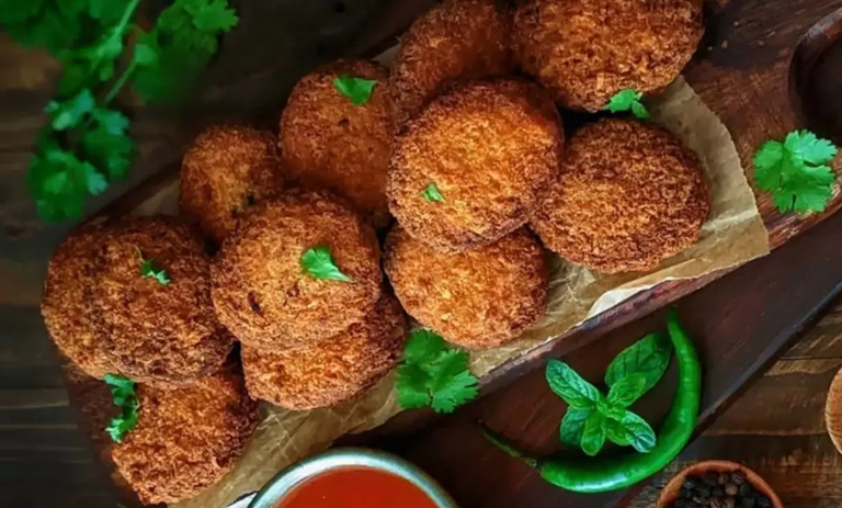 طرز تهیه کتلت گردو به روش اصیل شمالی
