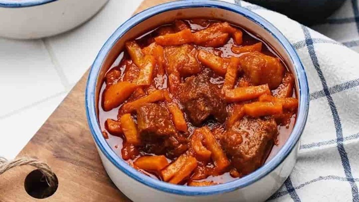 نکات و فوتوفن های طرز تهیه خورشت آلو بخارا نکات و فوتوفن های طرز تهیه خورشت آلو بخارا