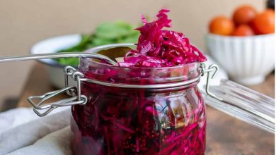 طرز تهیه ترشی کلم قرمز به روش رستورانی+ نکات کپک نزدن