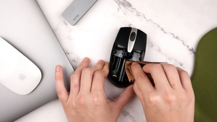 روش تمیز کردن داخل موس کامپیوتر