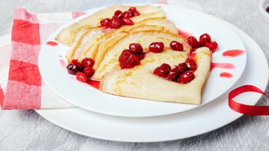 طرز تهیه پنکیک زغال اخته؛ با دستور ساده و خوشمزه