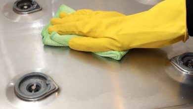 پاک کردن لکه‌های سرسخت اجاق گاز