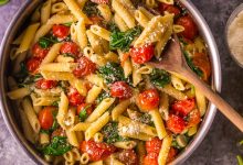 طرز تهیه پاستا گوجه فرنگی و اسفناج به روش ایتالیایی‌ها