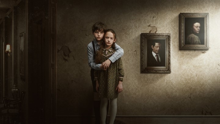 تسخیر شدگی عمارت بلای (The Haunting of Bly Manor) از بهترین مینی‌سریال‌های ترسناک نتفلیکس