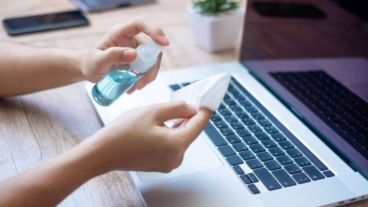 روش تمیز کردن موس (تاچ‌پد) لپ‌تاپ