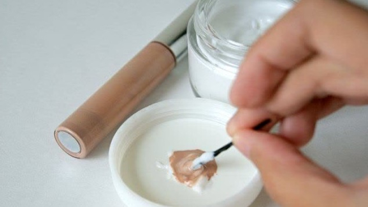 کرم پودر با عسل و روغن نارگیل کرم پودر با عسل و روغن نارگیل