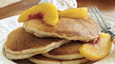 طرز تهیه پنکیک هلو؛ آسان و سریع برای صبحانه